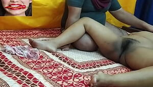 इंडियन बीवी की चूत का पानी निकला उसका पति ना